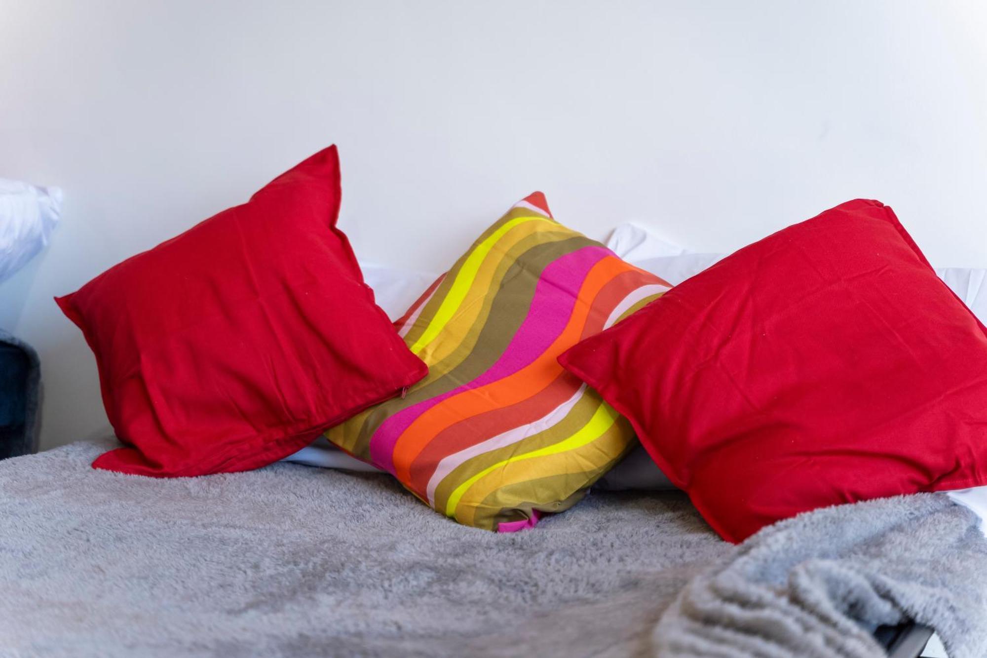 Apartment 2 Bedroom 4 Beds Flat With Free Parking Sleeps 7 Guest