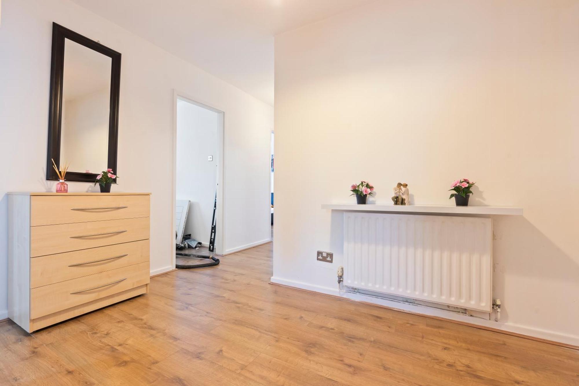 2 Bedroom 4 Beds Flat With Free Parking Sleeps 7 Guest * Birmingham