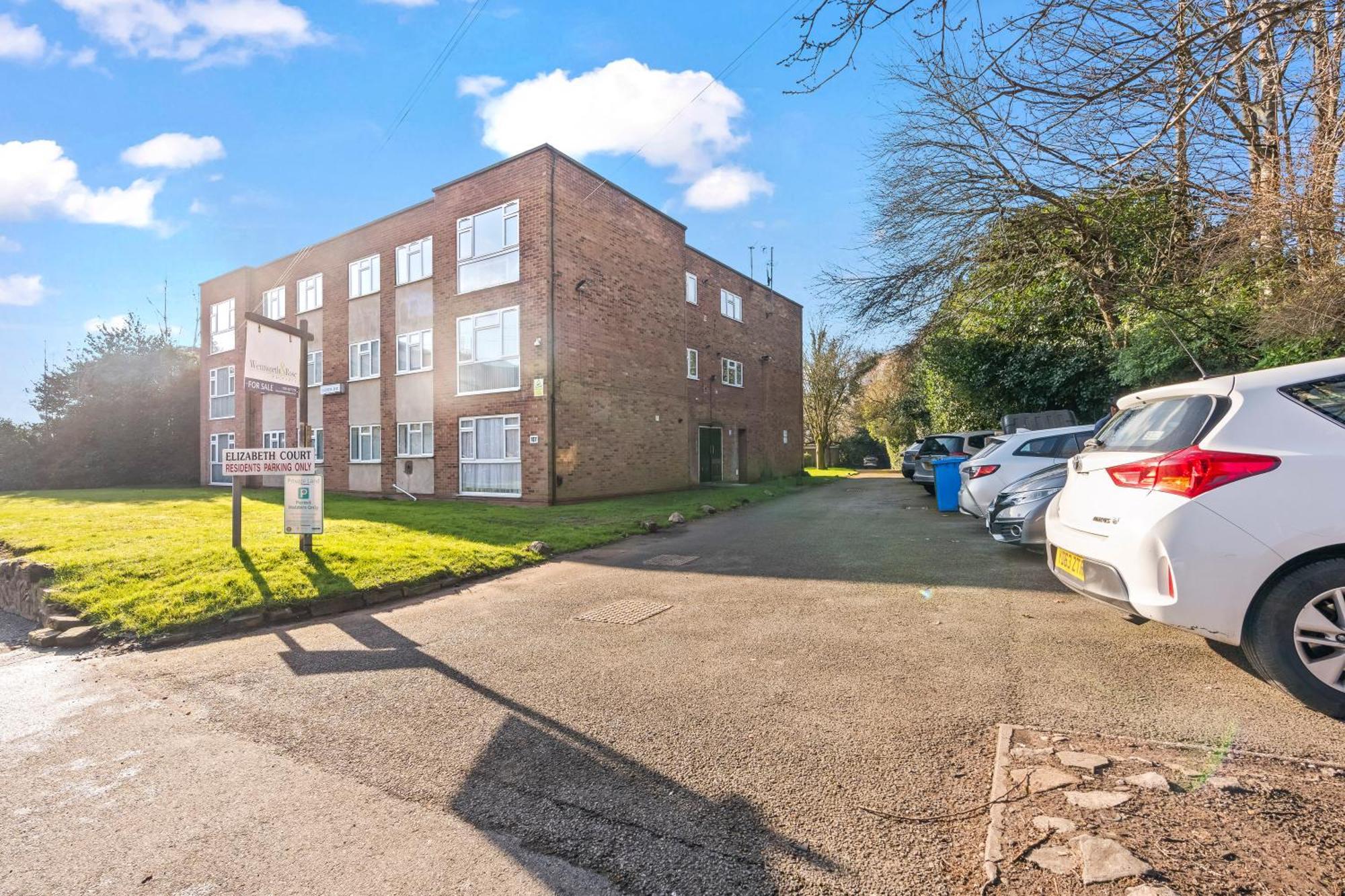 Apartment 2 Bedroom 4 Beds Flat With Free Parking Sleeps 7 Guest *