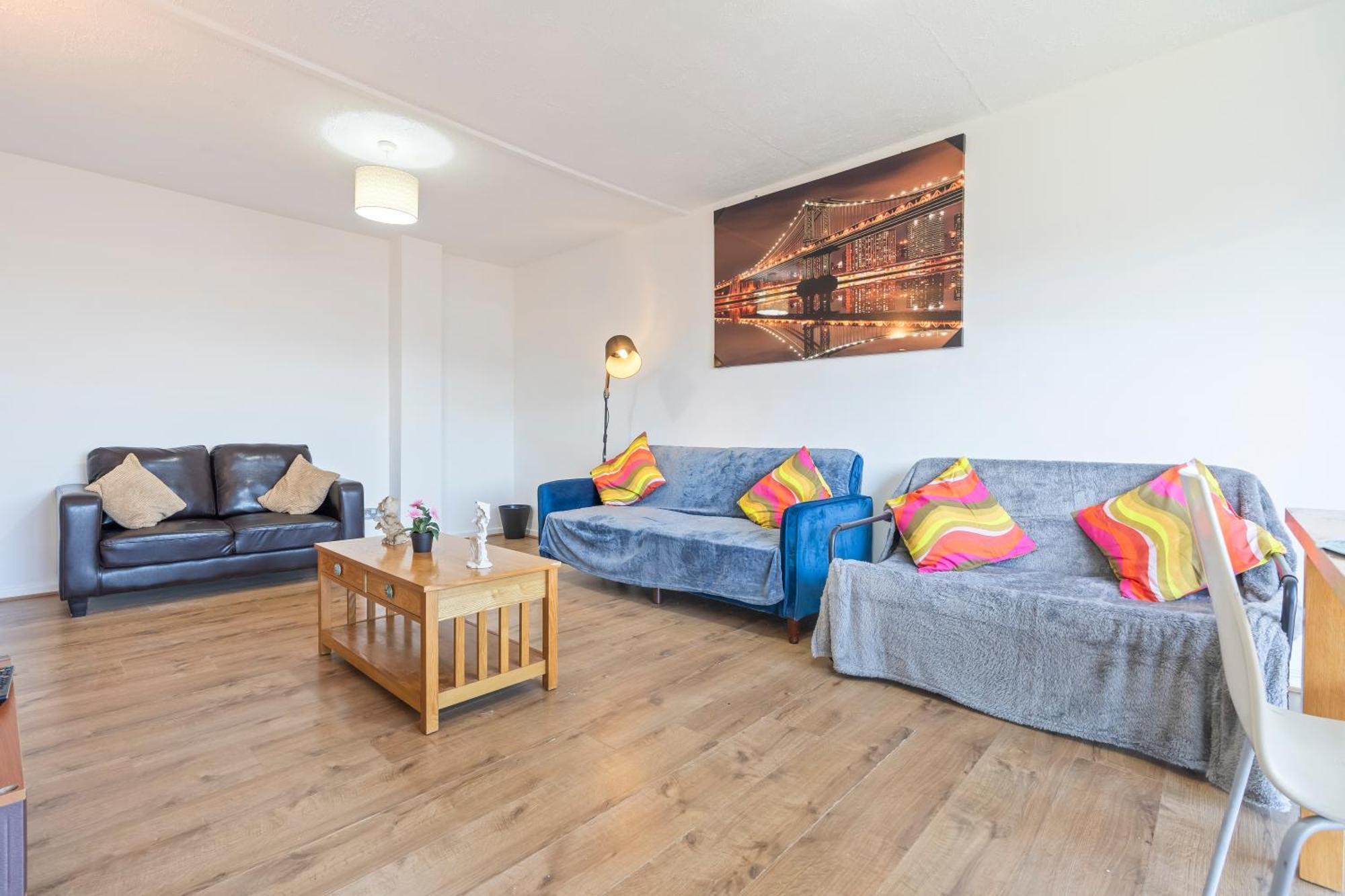 2 Bedroom 4 Beds Flat With Free Parking Sleeps 7 Guest Birmingham